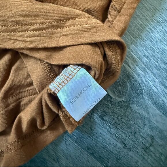 Deep V Surplice Crop Top Medium Amber Caramel Going Out - Picture 9 of 10